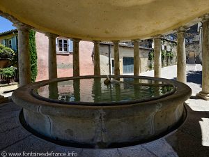 La Fontaine Lavoir Place du Mail