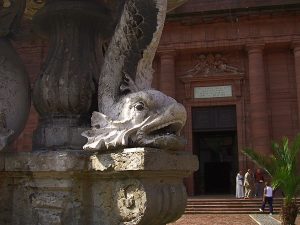 La Fontaine au Cygne et aux Dauphins