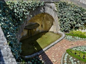 La Fontaine de l'Escalier du Château