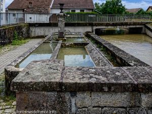 La Fontaine Route de Levernoy