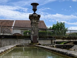 La Fontaine Route de Levernoy