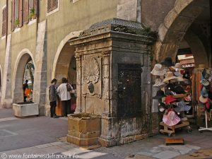 La Fontaine rue de l'Ile