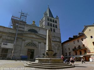 La Fontaine Place Notre-Dame