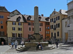 La Fontaine Place Notre-Dame
