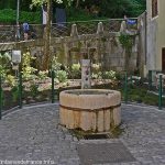 La Fontaine Place des Effléchères