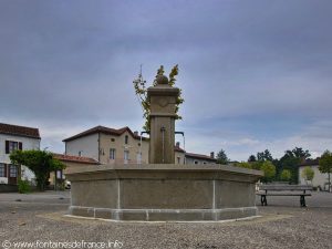 La Fontaine Place de la Mairie