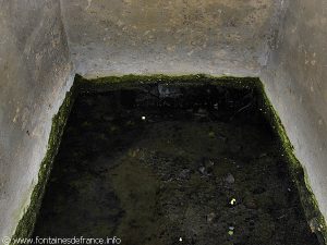 La Fontaine des Violettes