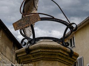 La Fontaine Petite Place