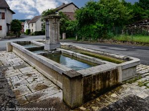La Fontaine rue des Lilas