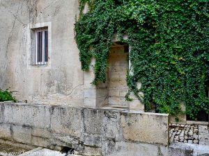 La Fontaine et le Lavoir Impasse du Château