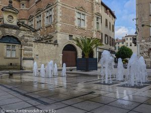 La Fontaine Place J.P. Cabarrou