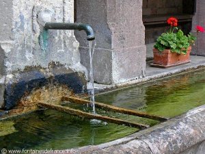 La Fontaine rue du Faubourg