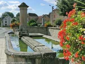La Fontaine Place de l'Eglise