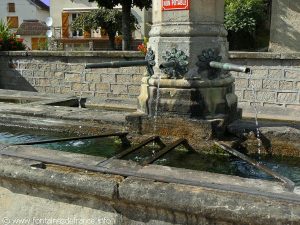 La Fontaine Place de l'Eglise