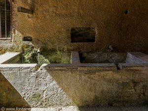 La Fontaine Lavoir Promenade des Lices