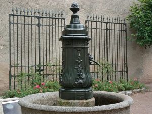 La Fontaine La Pomme de Pin