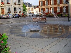 La Fontaine Parvis de l'Eglise N.D