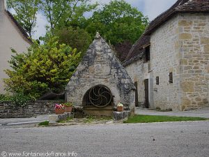 La Fontaine du Bourg
