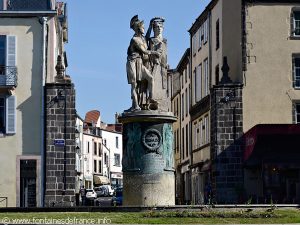 La Fontaine Desaix place J.B.Laurent