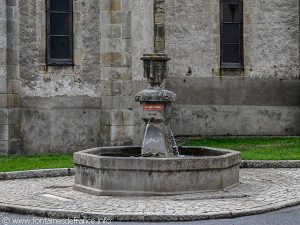 La Fontaine Place de l'Eglise