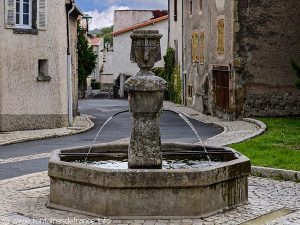 La Fontaine Place de l'Eglise