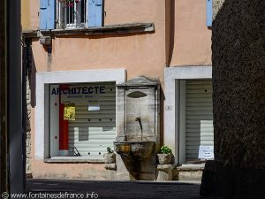 La Fontaine rue des Fontaines