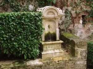 La Fontaine du Square rue Basse