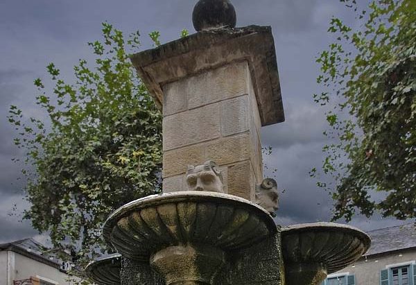 La Fontaine Place de la Marzelle