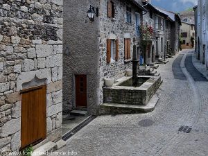 La Fontaine rue de la Fontaine