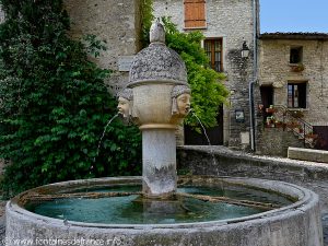 La Fontaine Place du Vieux Marché