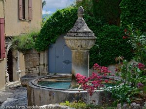 La Fontaine rue de l'Evêché