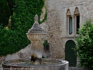 La Fontaine rue de l'Evêché