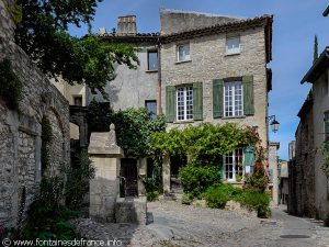 La Fontaine Place de l'Orme