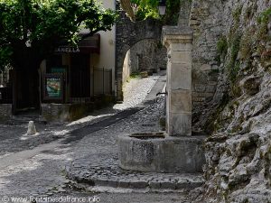 La Fontaine Place du Poids