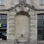 La Fontaine Place au Feurre
