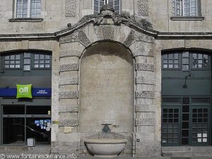 La Fontaine Place au Feurre