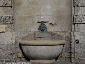 La Fontaine Place au Feurre