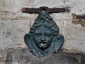 La Fontaine Place au Feurre