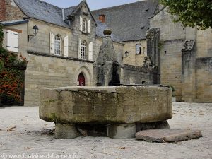 La Fontaine Place de l'Abbatiale