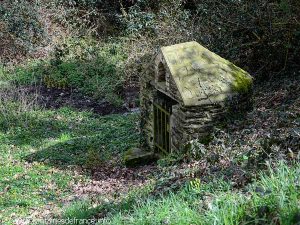 La Fontaine N-D des Fiévroux