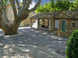 La Fontaine Place L.Etienne