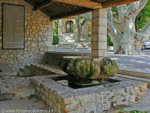 La Fontaine Place L.Etienne