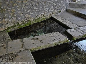 La Fontaine Lavoir rue de la Fontaine