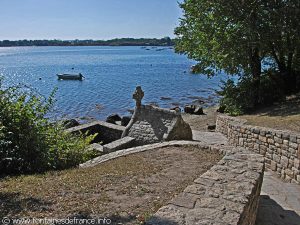 La Fontaine de l'Île St-Cado