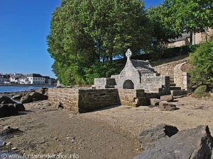 La Fontaine de l'Île St-Cado