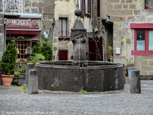 La Fontaine Place du Dr A.Pipet