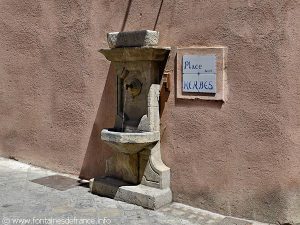 La Fontaine Place aux Herbes