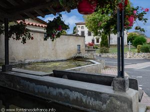 La Fontaine Place du Petit Clos