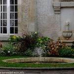 La Fontaine cour de la Mairie