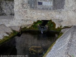 La Fontaine-Lavoir "Le Qué"
